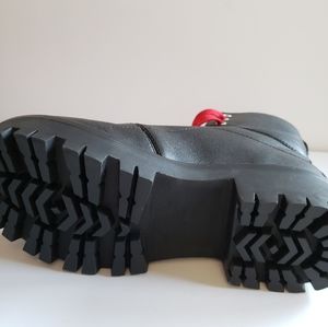 Steve Madden black leather boots, never worn, size 6.5